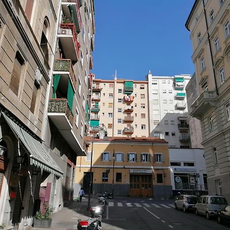 Tana Bianca Apartamento Trieste Exterior foto